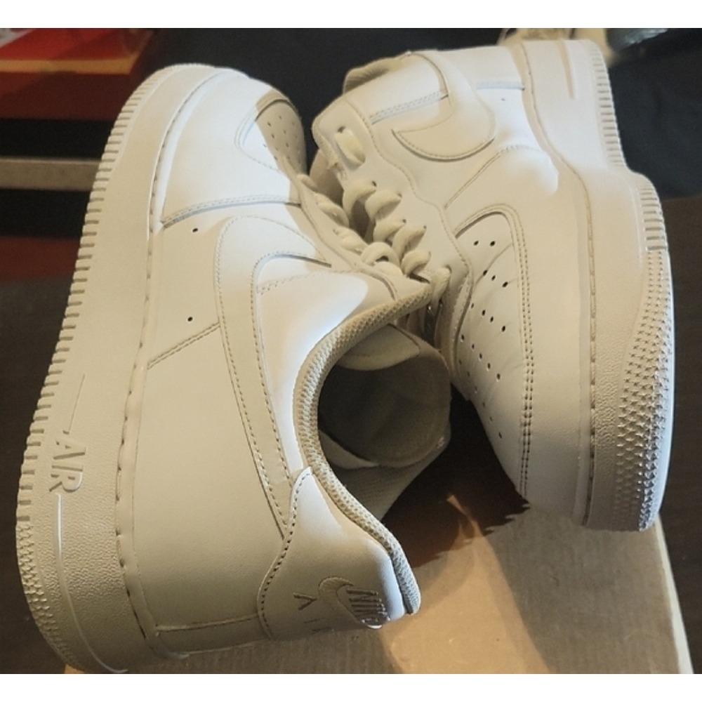 Nike Air Force 1 Low Triple White Mens Sneakers CW2288-111 AF1 Low Top 1x worn - Picture 11 of 13